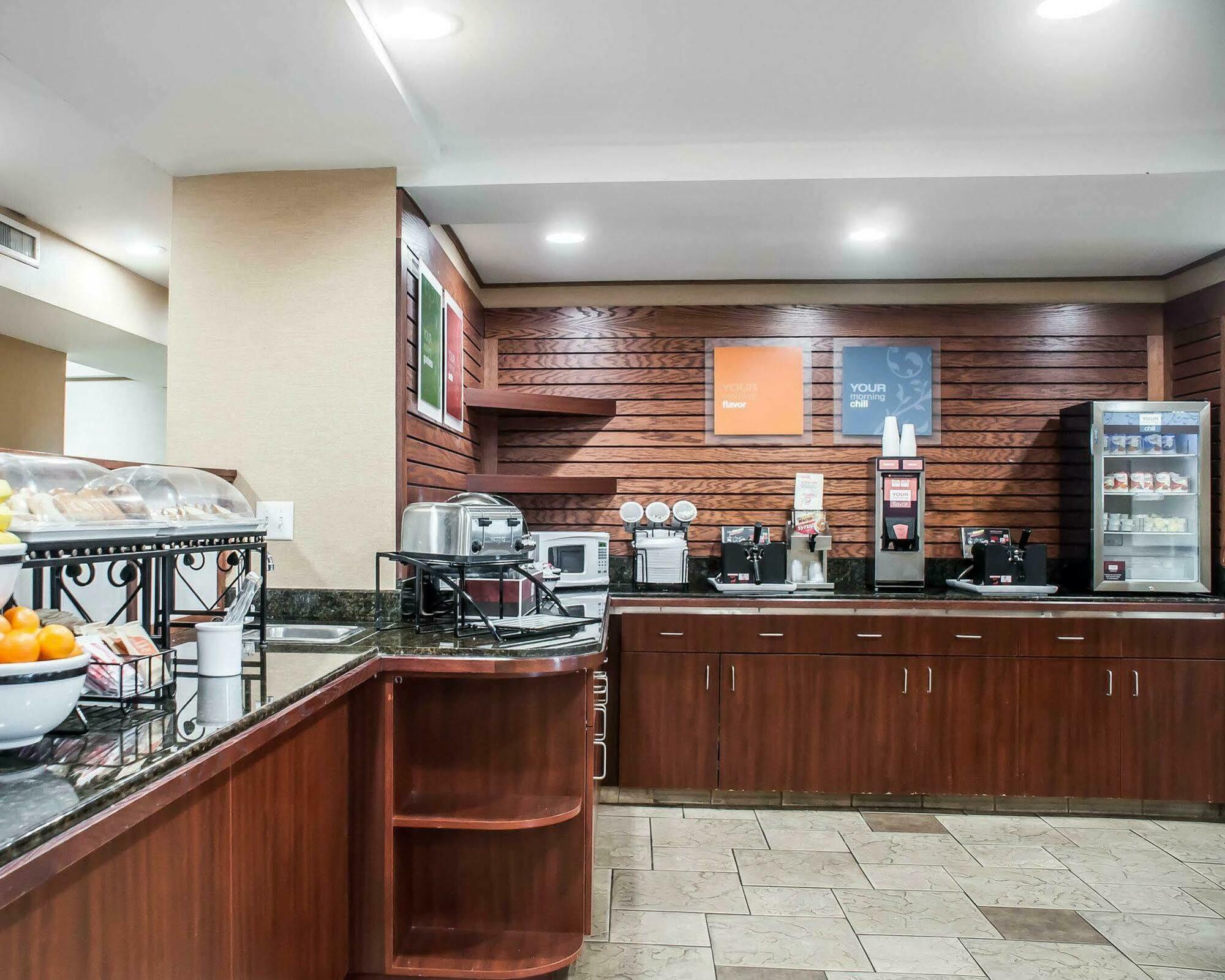 Quality Inn Dunkirk Exterior foto